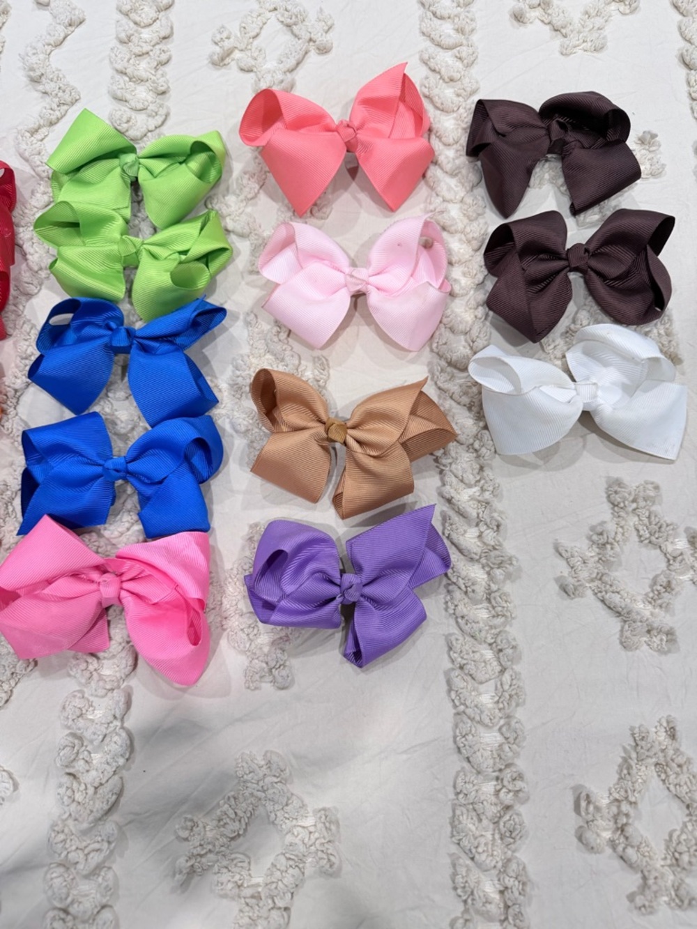 Multi-Color Girls Hair Bow Set — Assorted Ribbon Clips - Picture 4 of 6
